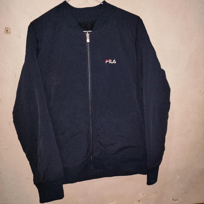 Jaket bomber fila bolak balik
