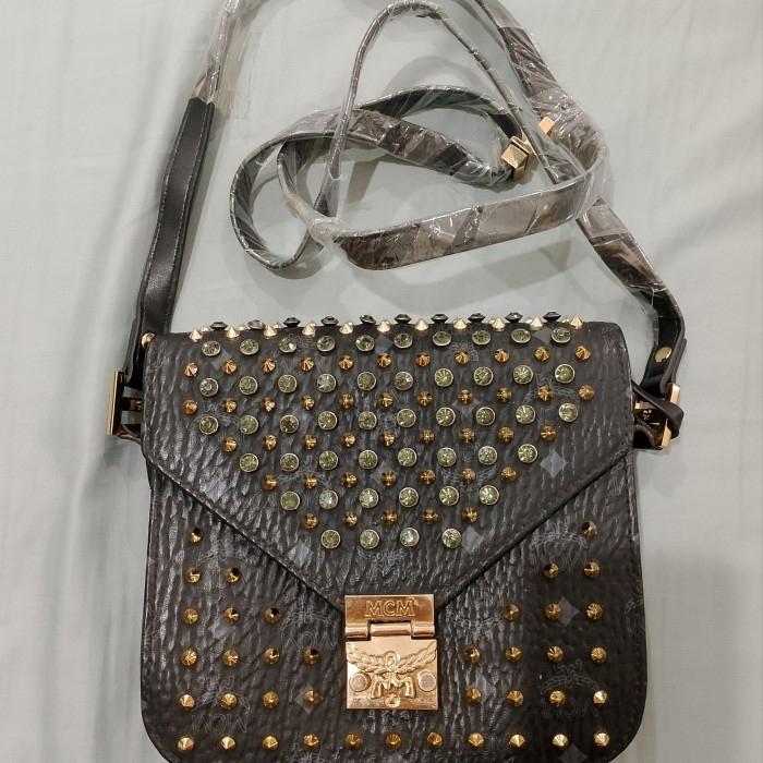 Tas Sling Bag MCM Hitam Emas