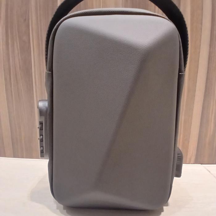 bodybag waterproof CASERINI tas slempang bahu anti air warna hitam