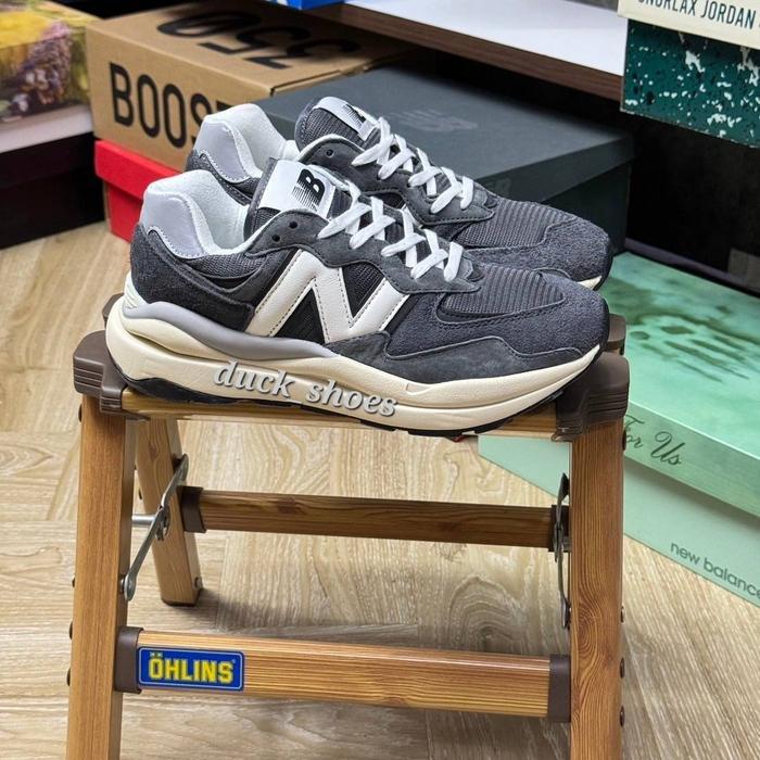 Sepatu sneakers pria NB 5740 grey size 40-44