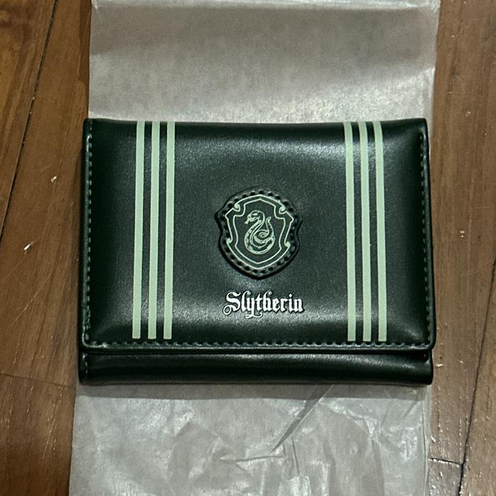 Dompet Miniso x Harry Potter. Original. Hijau Tua Slytherin. Barang baru.