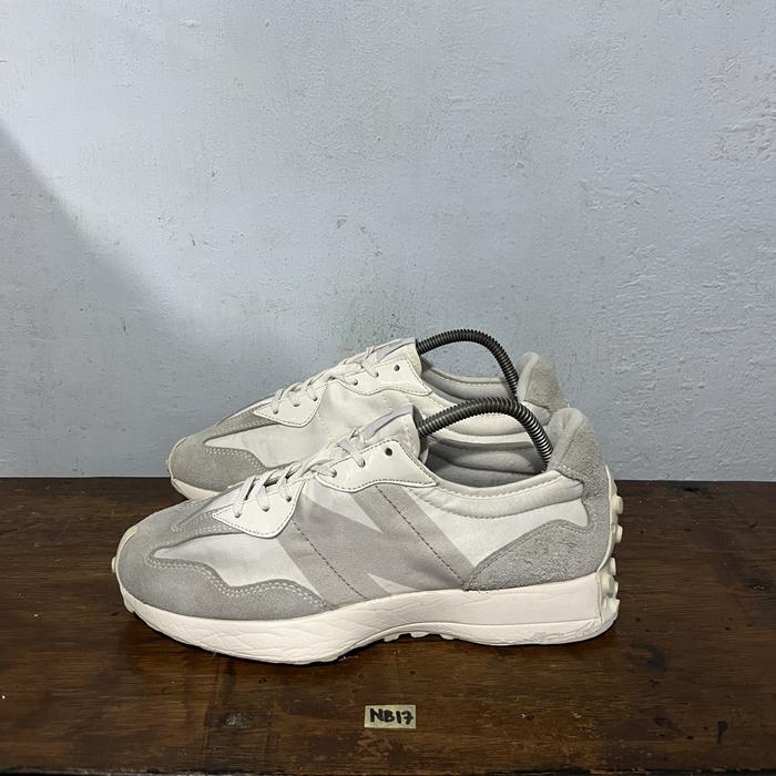 sepatu second ori new balance 327 noritake grey white size 42