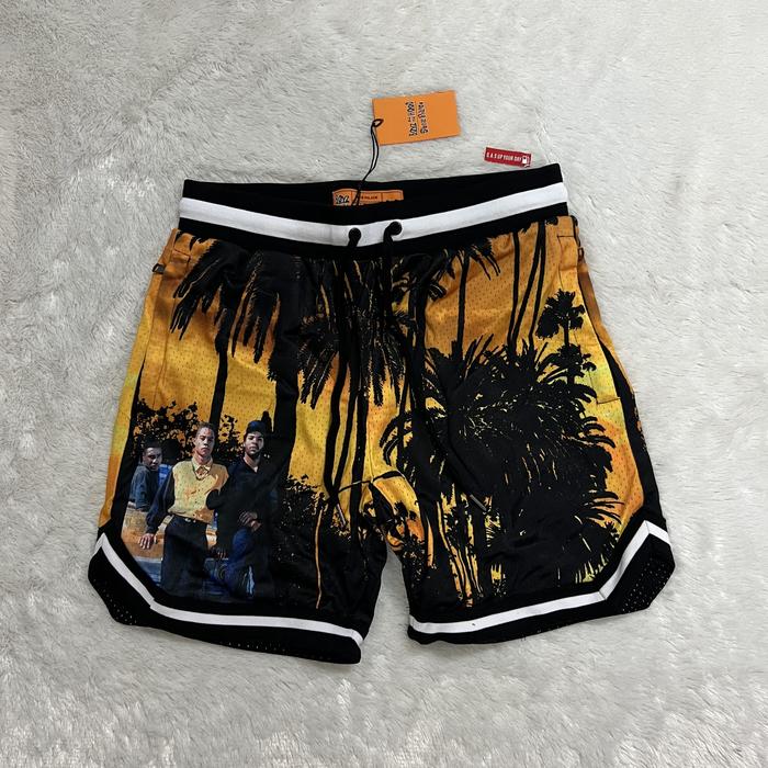 SHOE PALACE X BOYZ N THE HOOD POSTER BASKETBALL MENS SHORTS