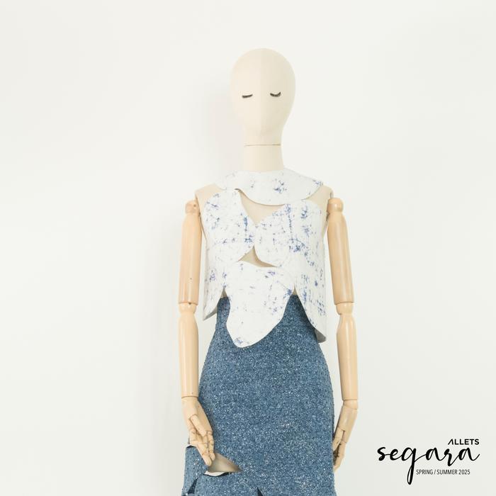 Blouse SB 610 - SEGARA Series Batik Abstrak Remekan Putih Biru
