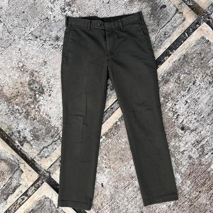 Chino olive dark green hijau uniqlo bukan fatigue loose cargo pants