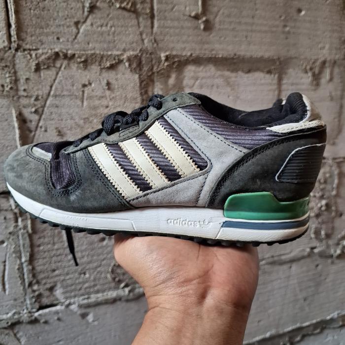 sepatu second Adidas casual size 36