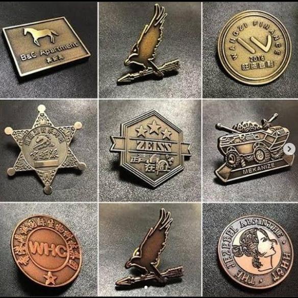 Pin logam/kuningan/etsa/enamel custom