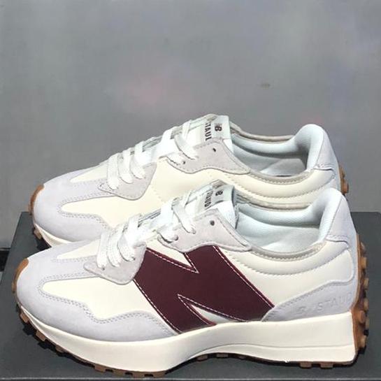 New Balance 327 Trainer Moonbeam Burgundy Staud