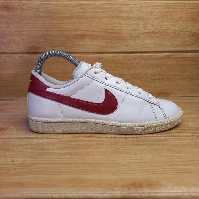 Sepatu Casual Nike Putih Centang Merah