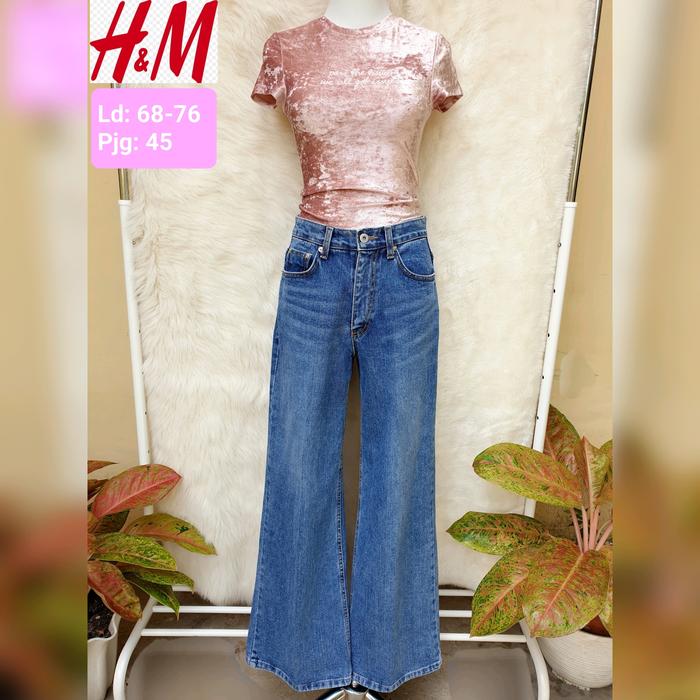 DIVIDED HNM Blouse Crop Top Suede Lengan Pendek Wanita