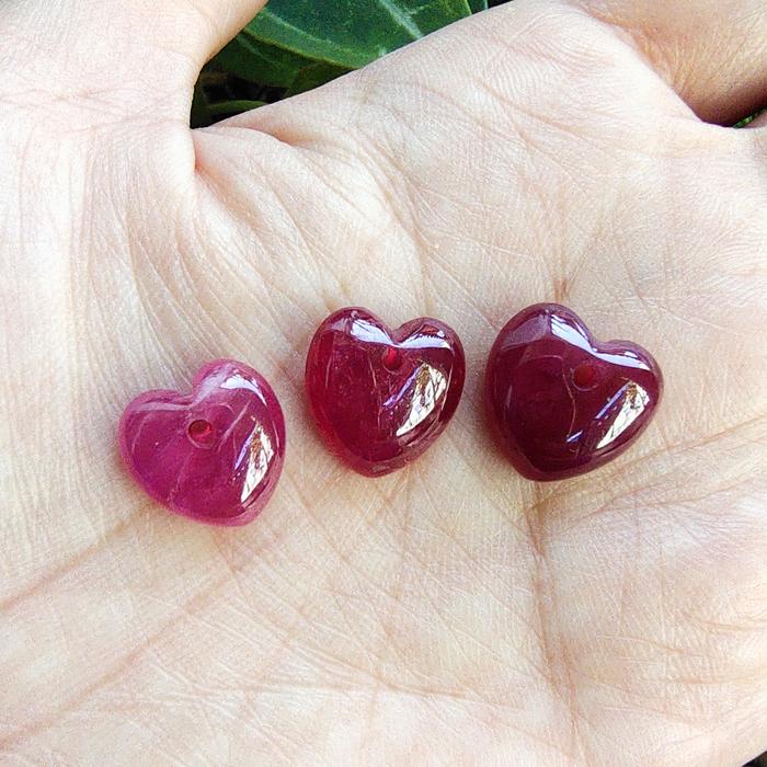 Natural Red Ruby Cutting Love - Merah Rubi Asli