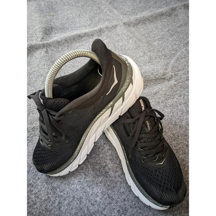 Hoka Clifton 7 not 8 9 Arahi Bondi Mach Rocket Carbon X