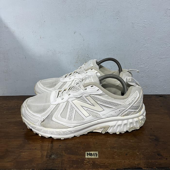 sepatu second ori new balance 410v5 white size 42.5