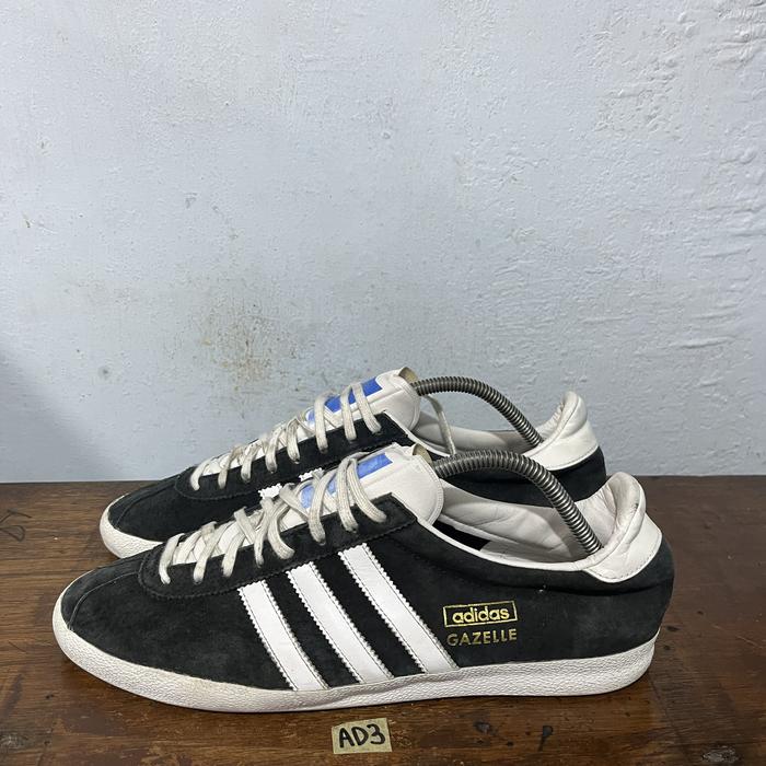 Sepatu second ori adidas gazelle OG bw size 44