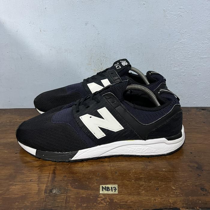 sepatu second ori new balance 247 black white size 43