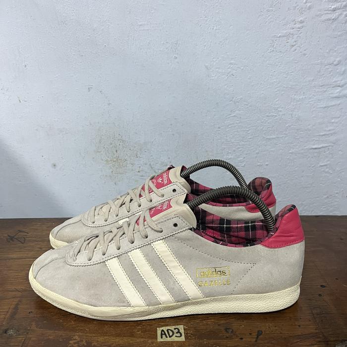 Sepatu second ori adidas gazelle OG size 42,5