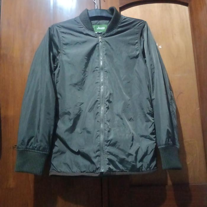 JAKET JEEP BOMBER SECOND  size M  LD 100 X 65 CM