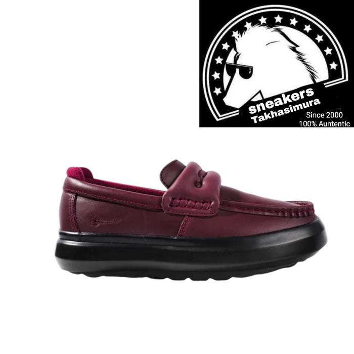 Wander Etc UpTown Black Red