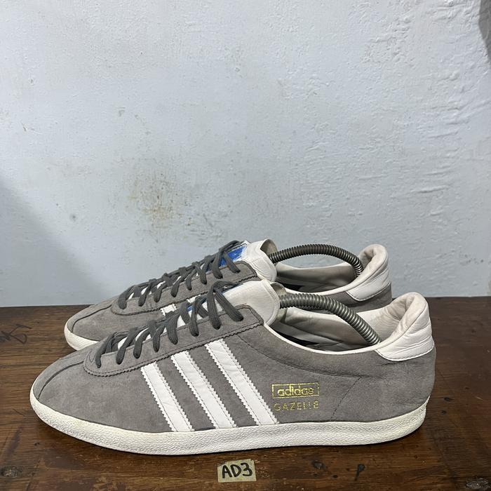 Sepatu second ori adidas gazelle og grey size 44