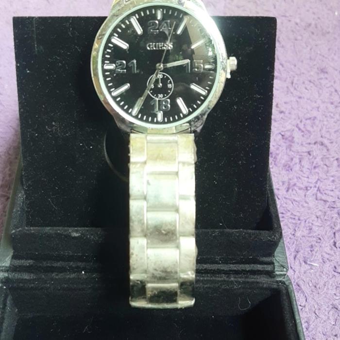 Jam Tangan Arloji Pria Guess Silver Krepyak