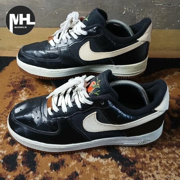 Sepatu Sneakers AF1 LV8 Pomegranate
