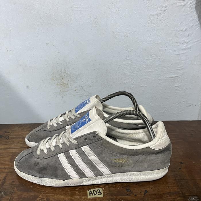 Sepatu second ori adidas gazelle og grey size 41 (2)