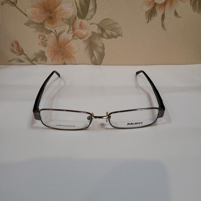 frame kacamata cowok baleno