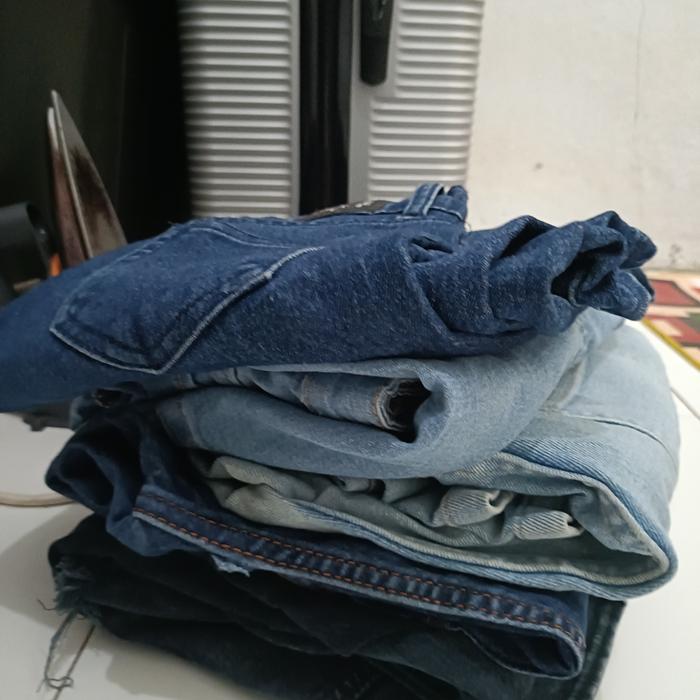 Jeans Wanita Cutbray Preloved
