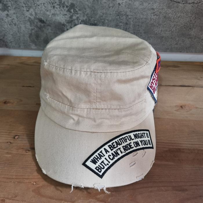 Topi Hysteric Glamour cream