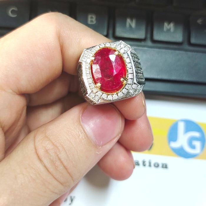 Cincin Natural pigeon blood ruby (5.11ct) Mozambique