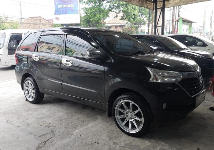 Velg Mobil Avanza Hsr Tikala R17 Ban Accelera 205 50 R17