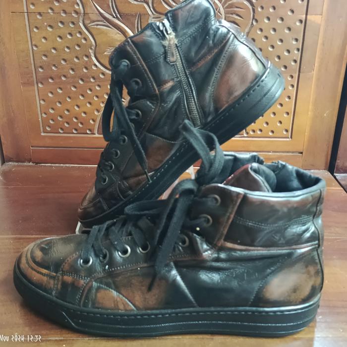 sepatu boot kulit prad*a original second