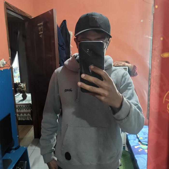 hoodie jeep ori full tag size M uk LD 110 panjang 65 kondisi bagus