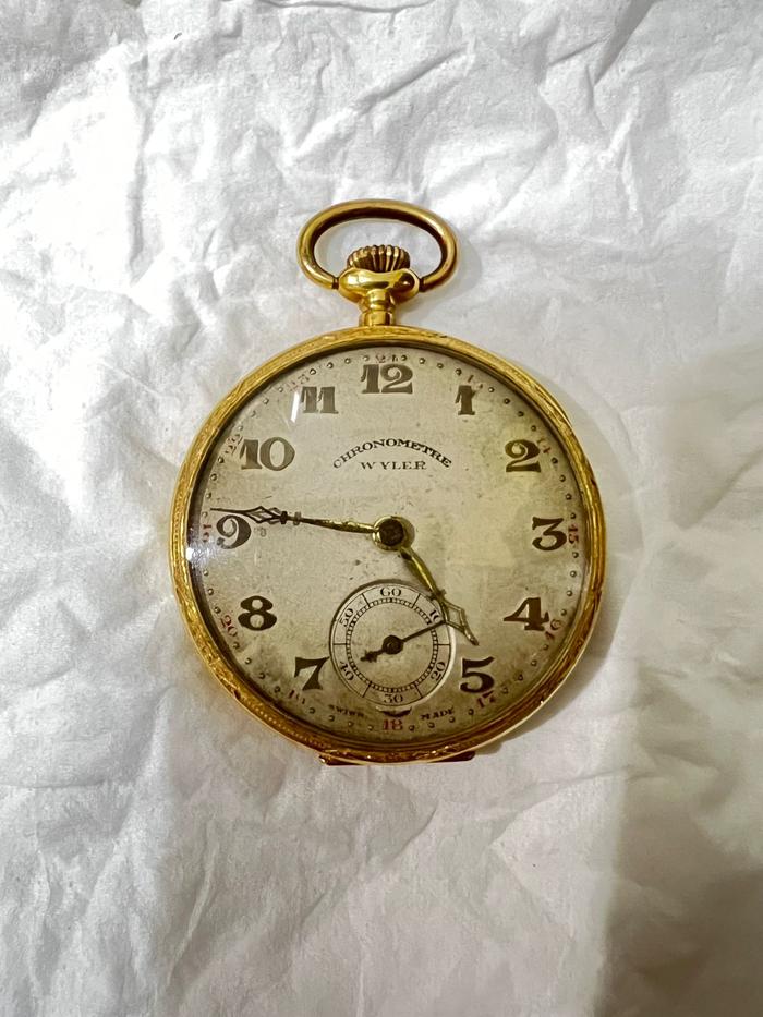 Jam Saku Wyler chronometre swiss made gold 14K