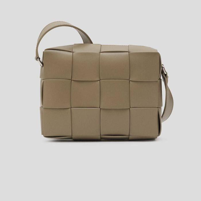 BV Green Small Cassette Cross-Body Bucket Bag Color : Travertine/Gold