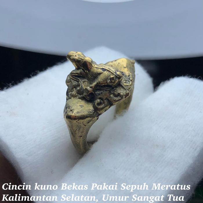 Cincin Kuningan Kuno Bekas Pakai Tetua Adat 87