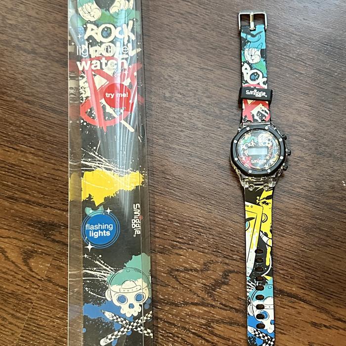 Preloved Smiggle Light Time Watch