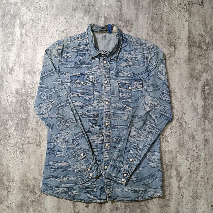 H&M Camo Tiger Denim Kemeja Shirt