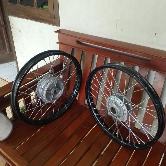 TERMURAH!! velg variasi depan belakang kharisma x,supra x 125 lama / velg racing Supra x 125 lama , 