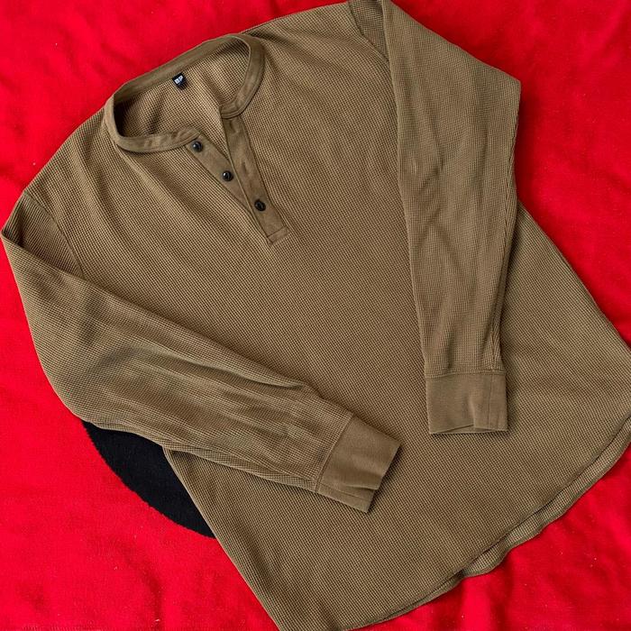 Uniqlo Longsleeve Full tag