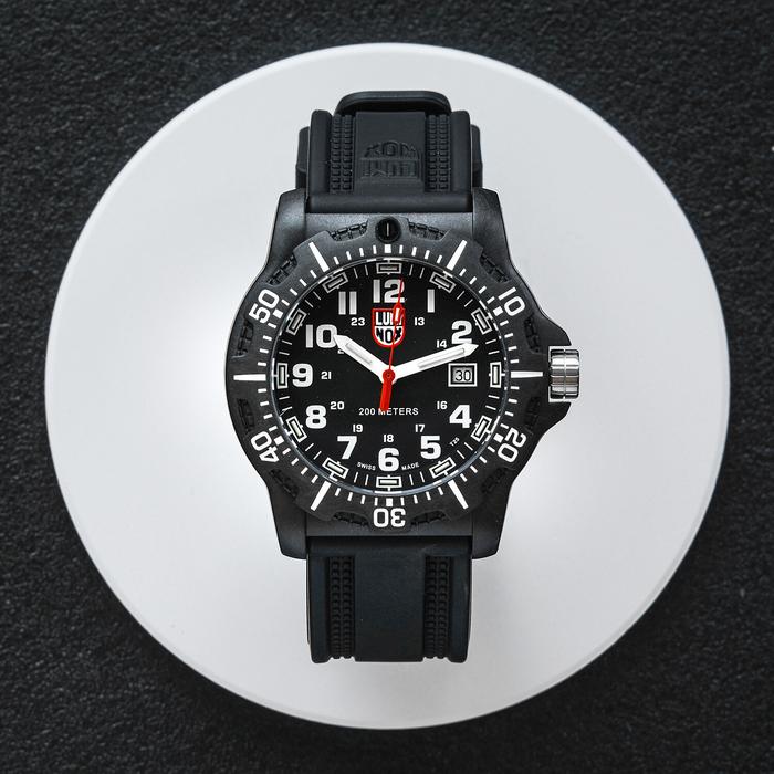 jam tangan New Luminox Black Ops 8880 Black Dial Rubber Strap Men's Watch XL.8881.F