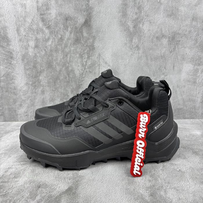 Sepatu Terrex AX4 Triple Black