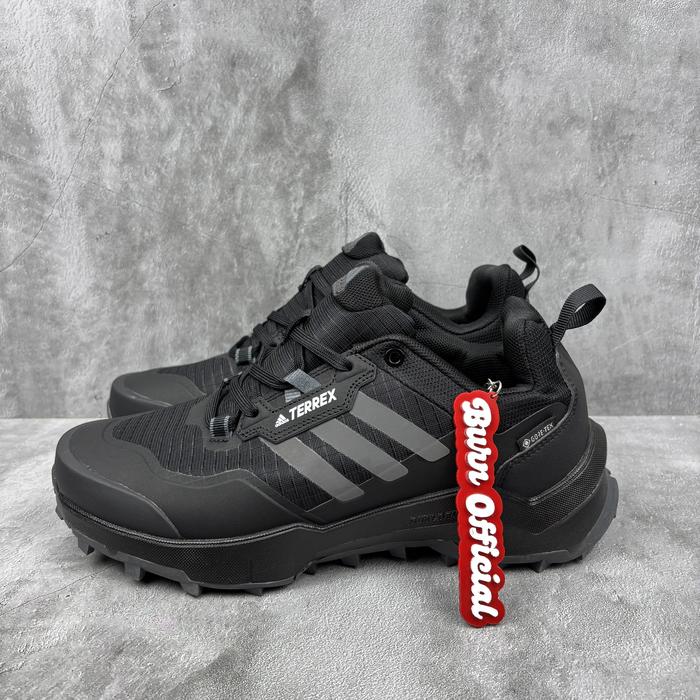 Sepatu Terrex AX4 Black Grey