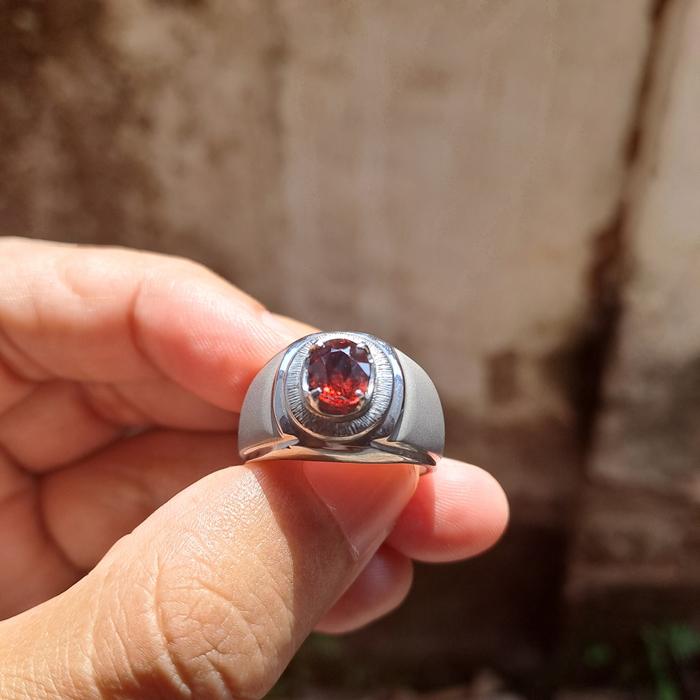 Natural red garnet with memo