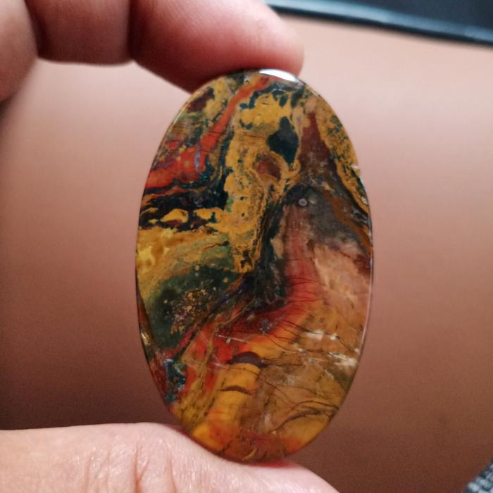 Batu Gambar Sosok Tua - Batu Pancawarna. Bukan Batu Black Opal Kalimaya Batu Bacan Doko Red Baron Pa