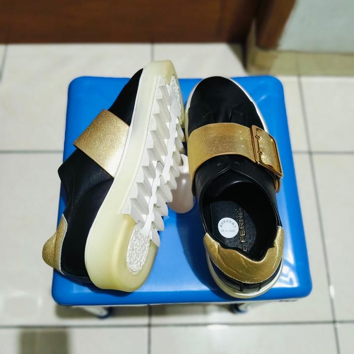 sepatu fashion wanita GF FERRE