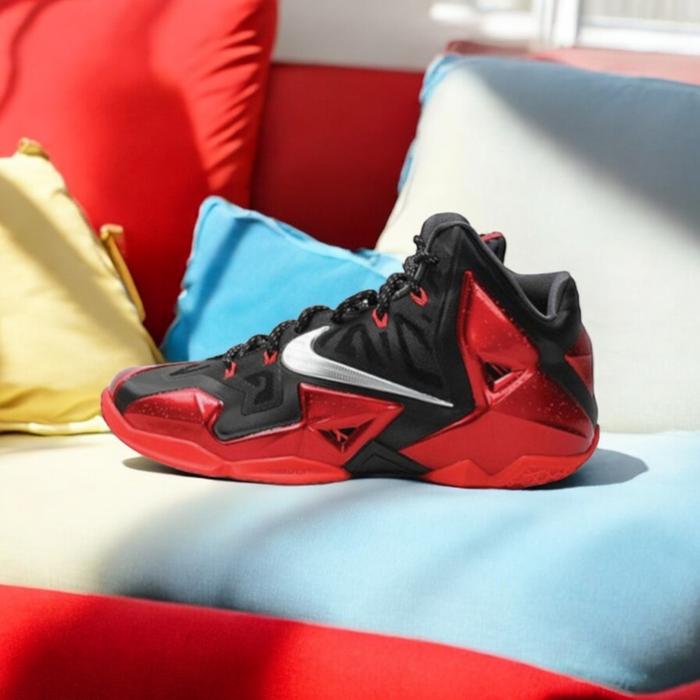 Sepatu Basket Nike lebron 11 miami heat black red