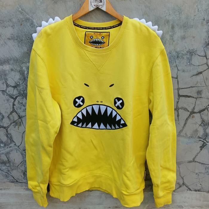 crewneck elstinko bekas second thrift preloved