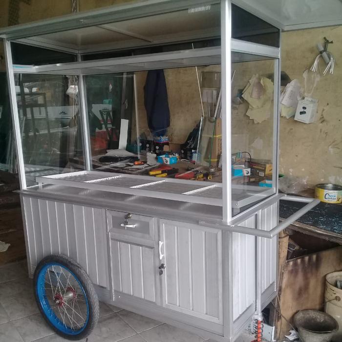 Gerobak alumunium gorengan untuk keliling dengan roda motor