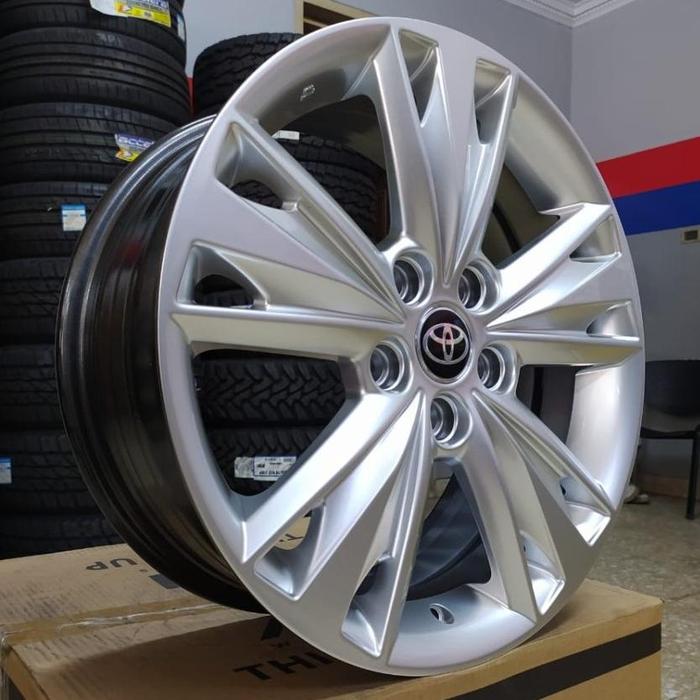 Velg Mobil Venturer 17X7.0 5X114.3 Et 45 Silver Innova Terlaris